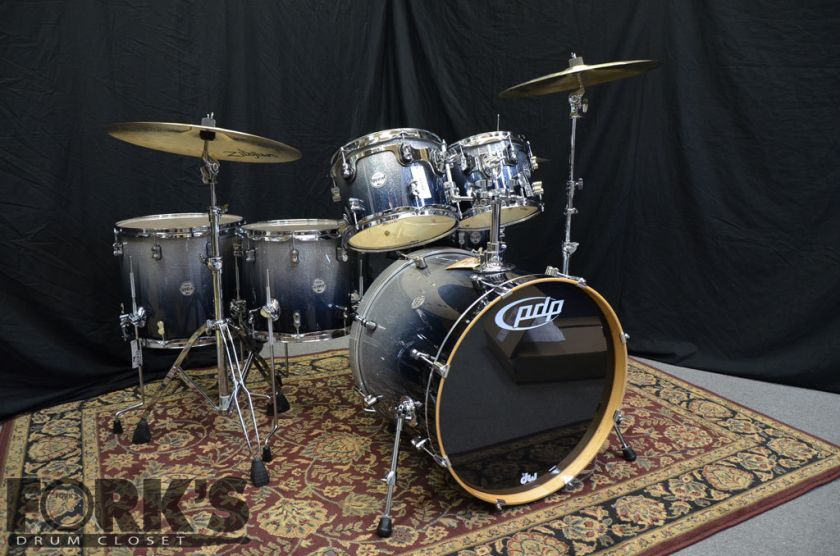 New DW Concept Maple 6 piece drum set // Silver to Black Sparkle 
